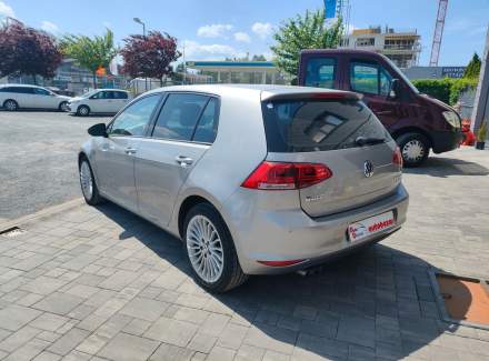 Volkswagen - Golf