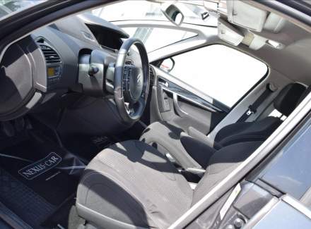 Citroën - C4