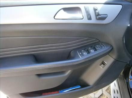 Mercedes-Benz - M-class