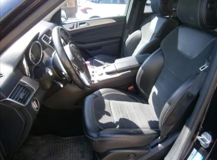 Mercedes-Benz - M-class