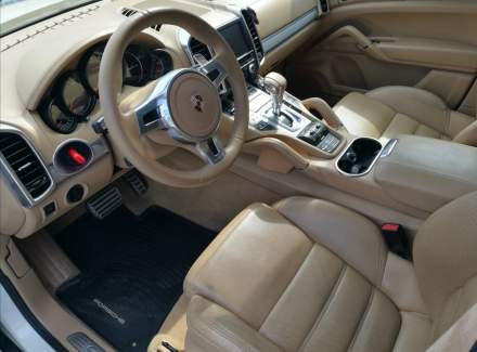 Porsche - Cayenne