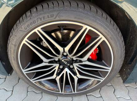 Kia - Stinger