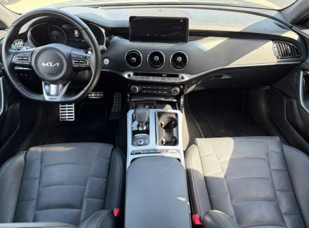 Kia - Stinger