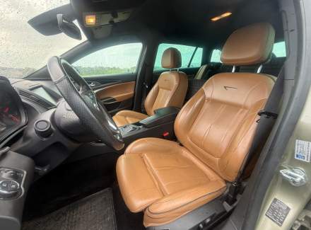 Opel - Insignia