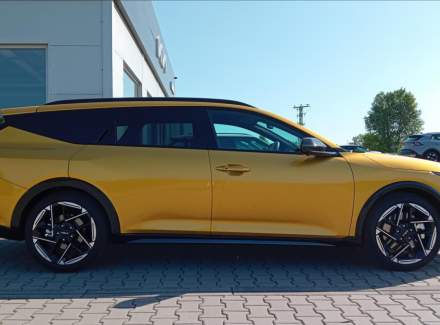 Kia - K4