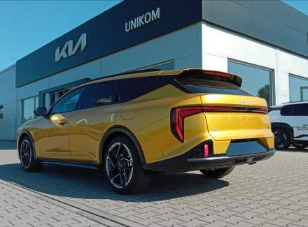 Kia - K4