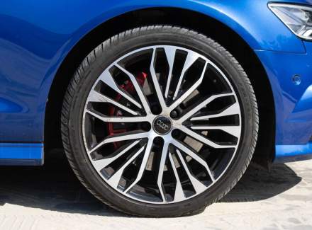 Audi - A6
