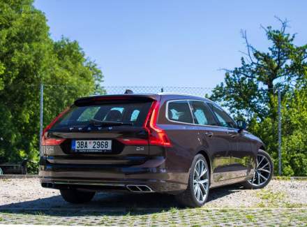 Volvo - V90