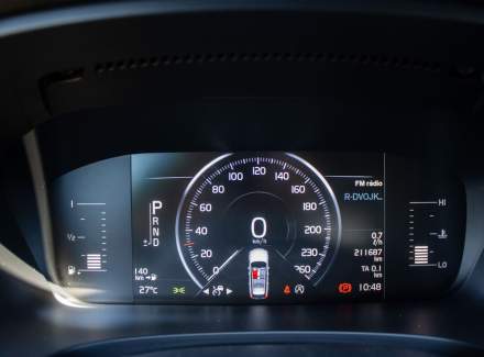 Volvo - V90