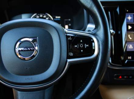 Volvo - V90