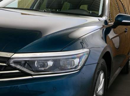 Volkswagen - Passat
