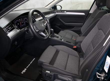 Volkswagen - Passat