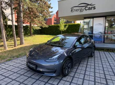 Tesla - Model 3