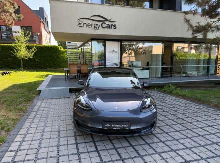 Tesla - Model 3
