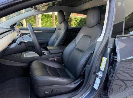 Tesla - Model 3