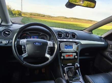 Ford - S-MAX