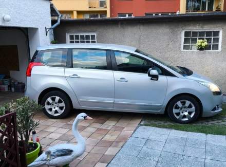 Peugeot - 5008