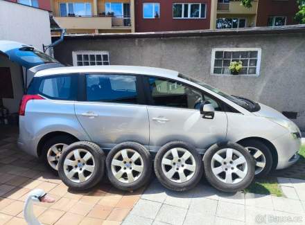 Peugeot - 5008