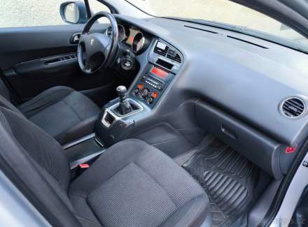 Peugeot - 5008