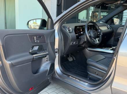 Mercedes-Benz - GLA