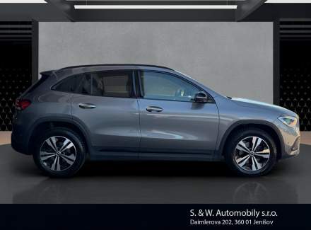 Mercedes-Benz - GLA