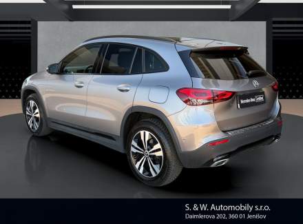 Mercedes-Benz - GLA