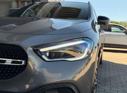 Mercedes-Benz - GLA