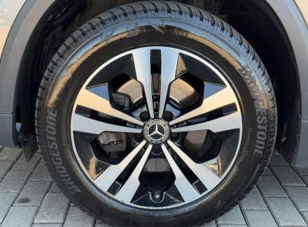 Mercedes-Benz - GLA