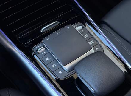 Mercedes-Benz - GLA