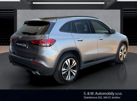 Mercedes-Benz - GLA
