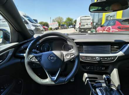 Opel - Insignia