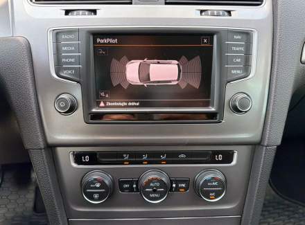 Volkswagen - Golf