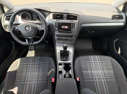 Volkswagen - Golf