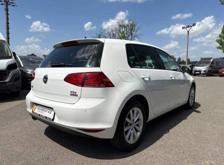Volkswagen - Golf
