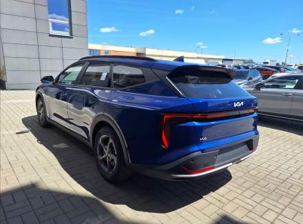 Kia - K4