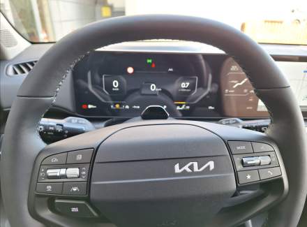 Kia - K4
