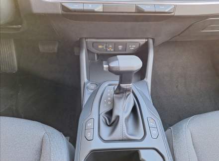 Kia - K4