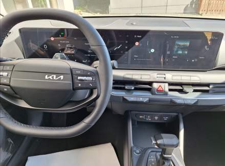 Kia - K4
