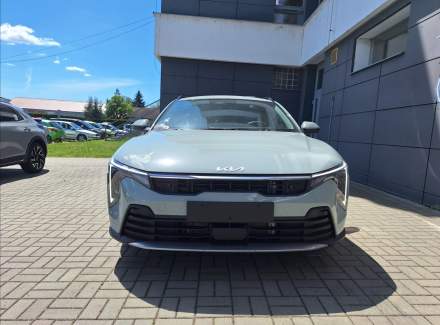 Kia - K4