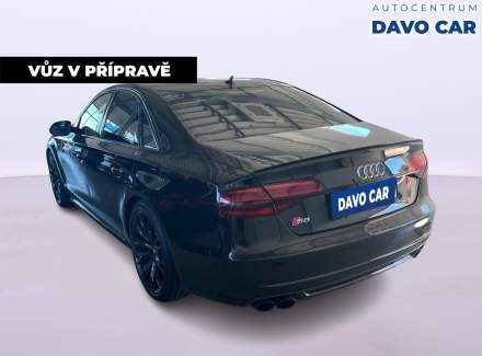 Audi - S8