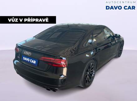 Audi - S8