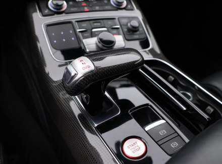 Audi - S8