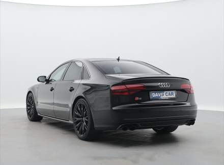 Audi - S8