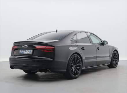 Audi - S8