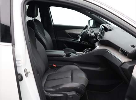 Peugeot - 5008