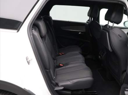 Peugeot - 5008