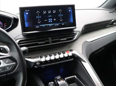 Peugeot - 5008