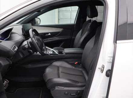 Peugeot - 5008