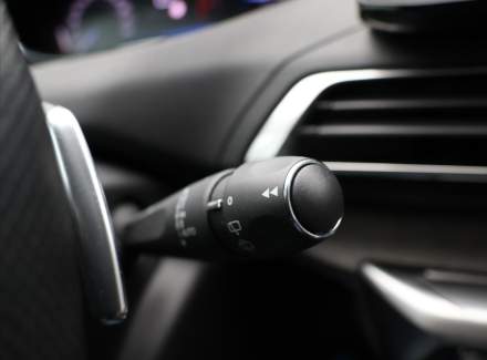 Peugeot - 5008