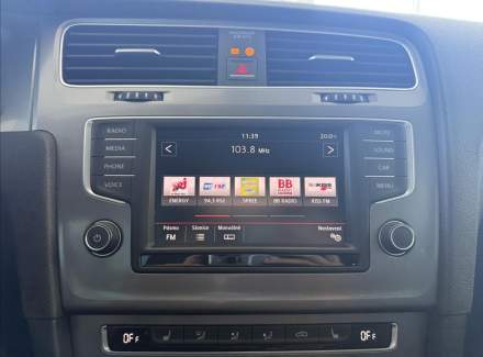 Volkswagen - Golf